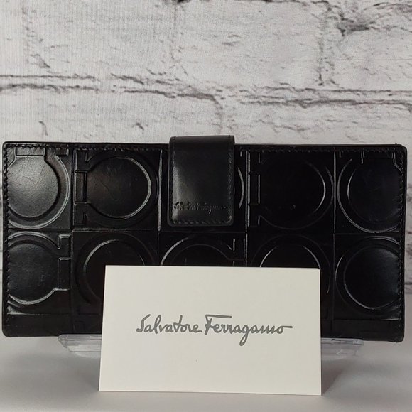 'SALVADOR FERRAGAMO' EMBOSSED LEATHER BI-FOLD WALLET, DUST BAG & BOX GIFT SET - Picture 2 of 16